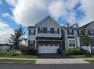 2 Marigold Way, Monroe, NJ 08831