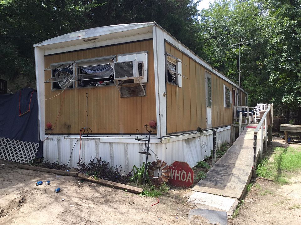 1st image of 140 Brookwood Dr