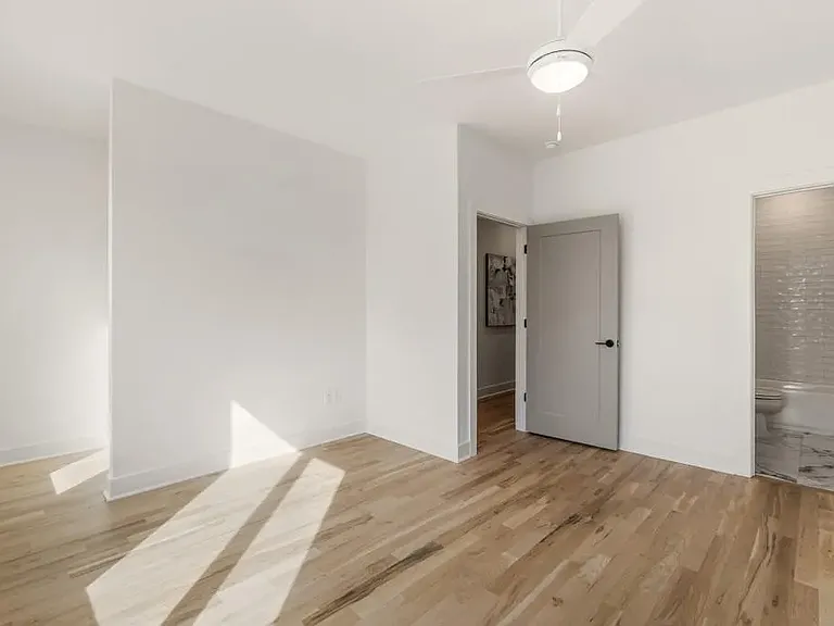 1237 Memorial Dr SE #102 — Photo 7