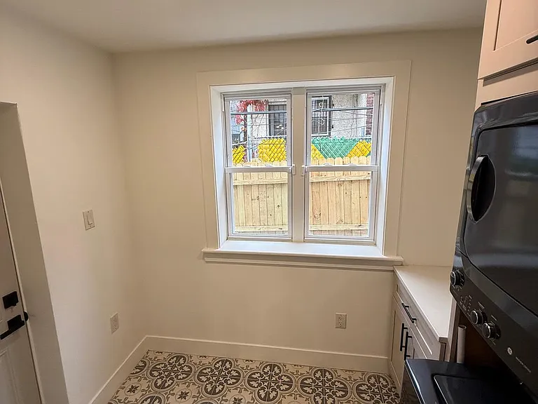 1329 N Dover St — Photo 10
