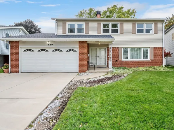 1420 S Hickory Dr, Mount Prospect, IL 60056