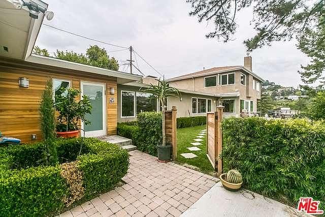 1st image of 3486 Berry Dr