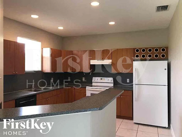 4115 10th St SW — Photo 5