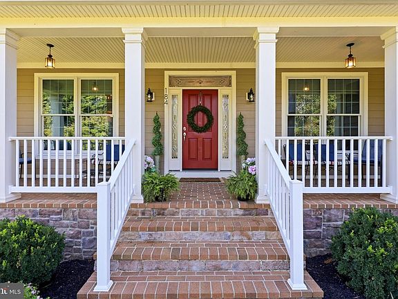 3rd image of 184 Heritage Dr