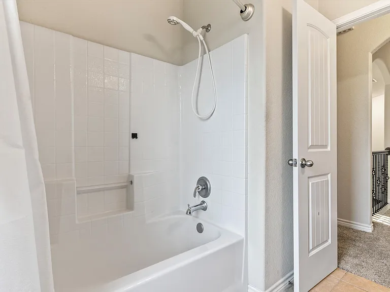 5733 Coleto Creek Cir — Photo 25