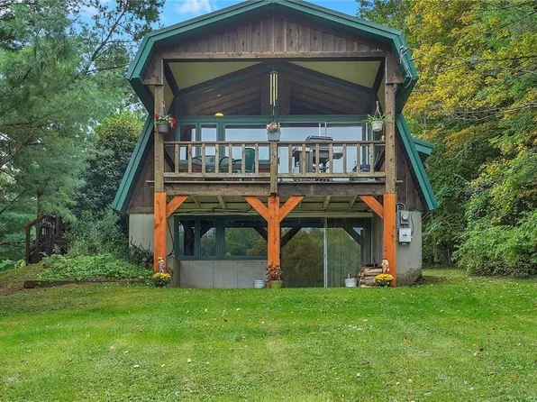 3897 Block Rd, Delevan, NY 14042