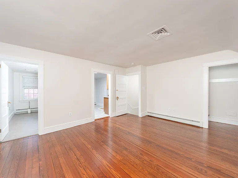 206 E Marion St #1 — Photo 10
