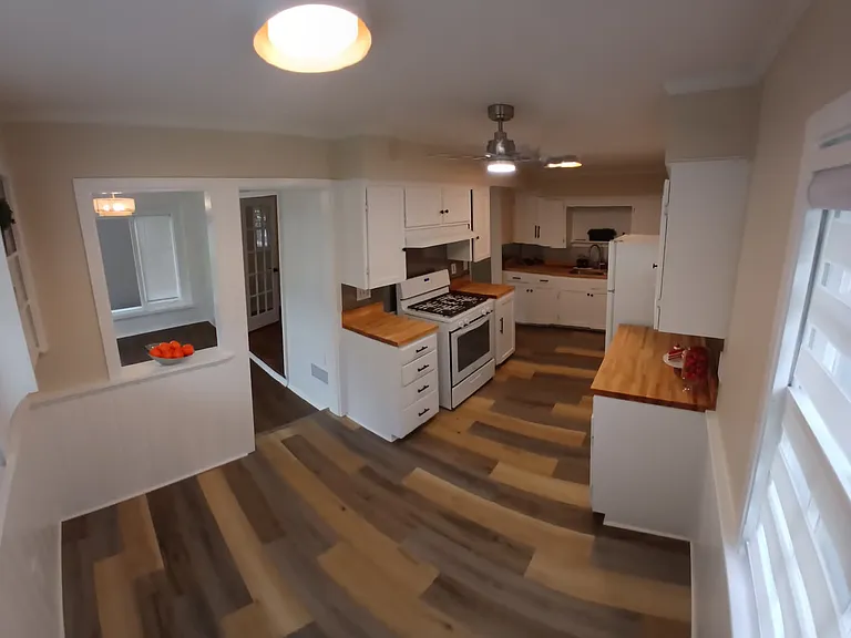 8301 Floyd St — Photo 17