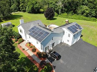 15 Mills Rd, Walden, NY 12586