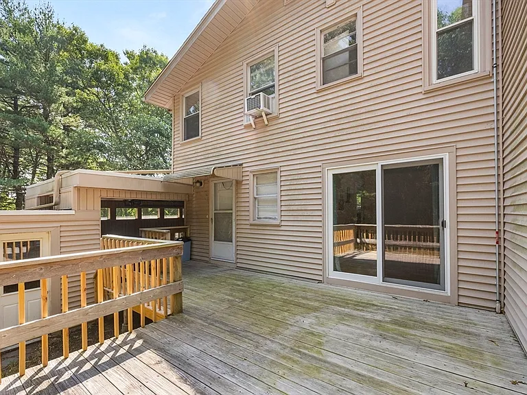 164 Wilshire Dr — Photo 14