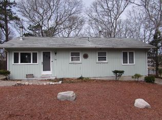 199 Edgewater Dr W, East Falmouth, MA 02536
