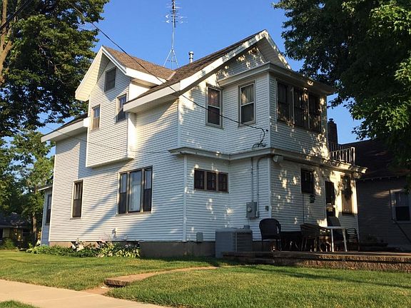 4th image of 701 McKinley Pl S