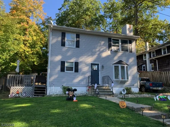 107 New York Ave, Jefferson Twp., NJ 07849