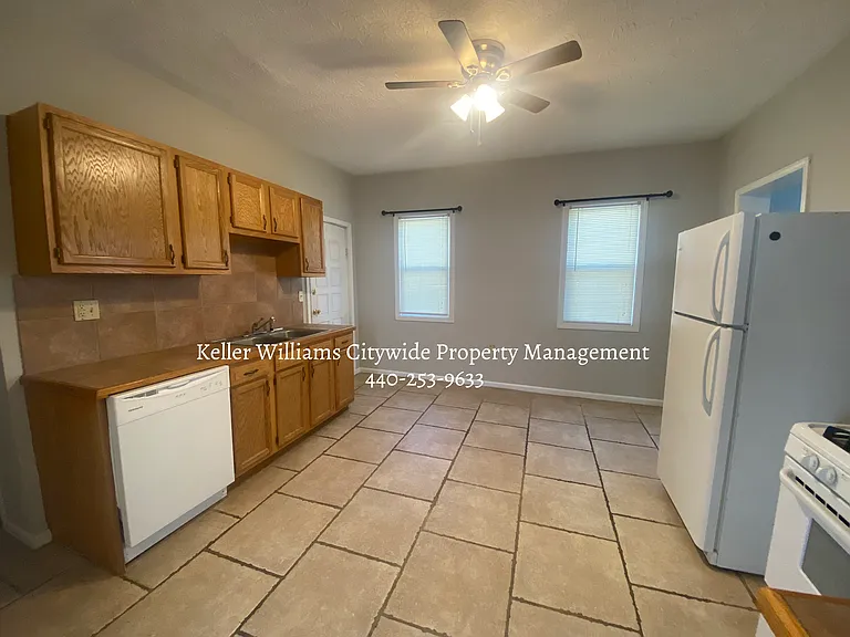 2 bedroom 2 bath townhome in Tremont — Photo 10