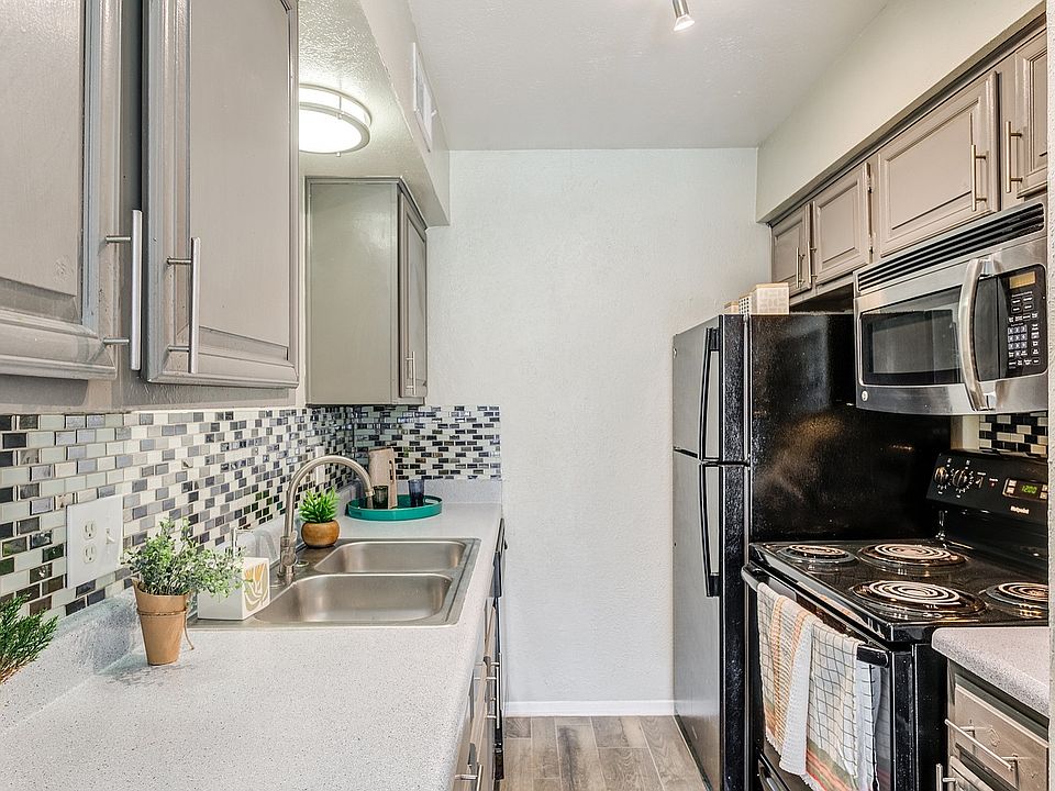 One Bed Kitchen