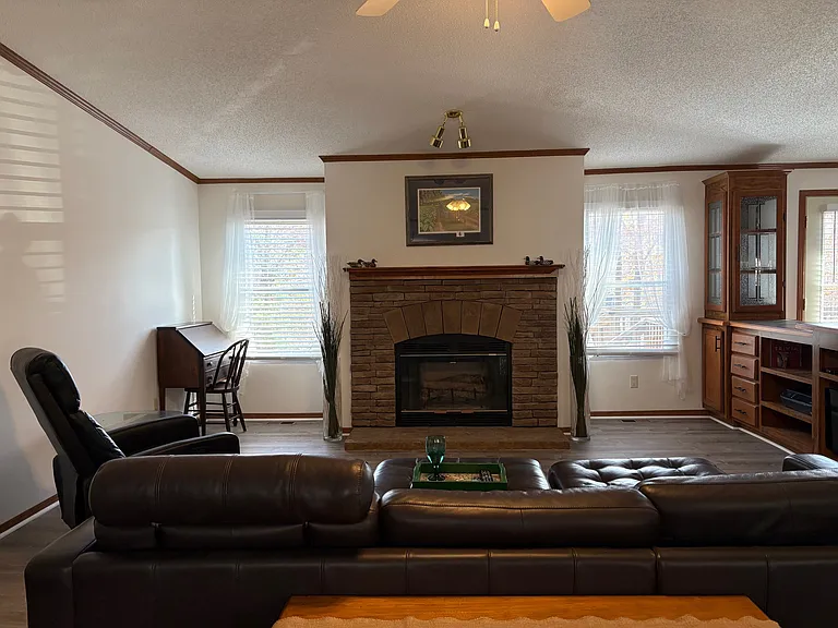 58 Forest Ct — Photo 9