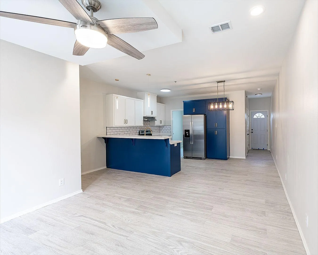 1308 W Fig Ave — Photo 3