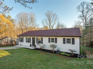 111 Shadowlawn Dr, Asheville, NC 28806