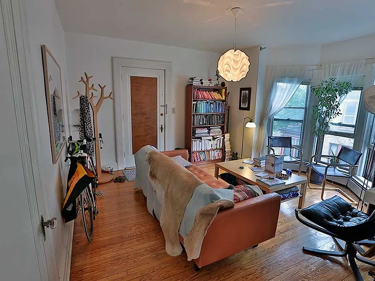 128 W Gilman St — Photo 3