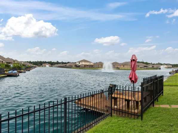 3719 Lake Bend Shore Dr, Spring, TX 77386