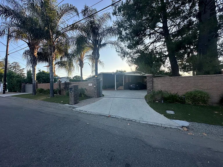 5433 Royer Ave — Photo 34