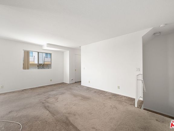 5th image of 7332 Balboa Blvd APT 5