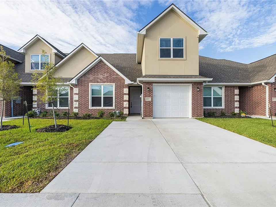 2002 Reagan Ct
