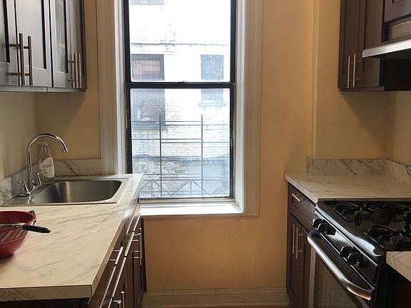 3rd image of 445 E 22nd St #1B