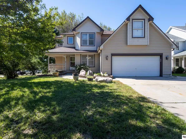 5001 Valley Forge Rd, Lincoln, NE 68521
