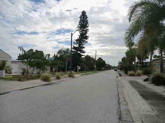 5th image of 627 78th Ave