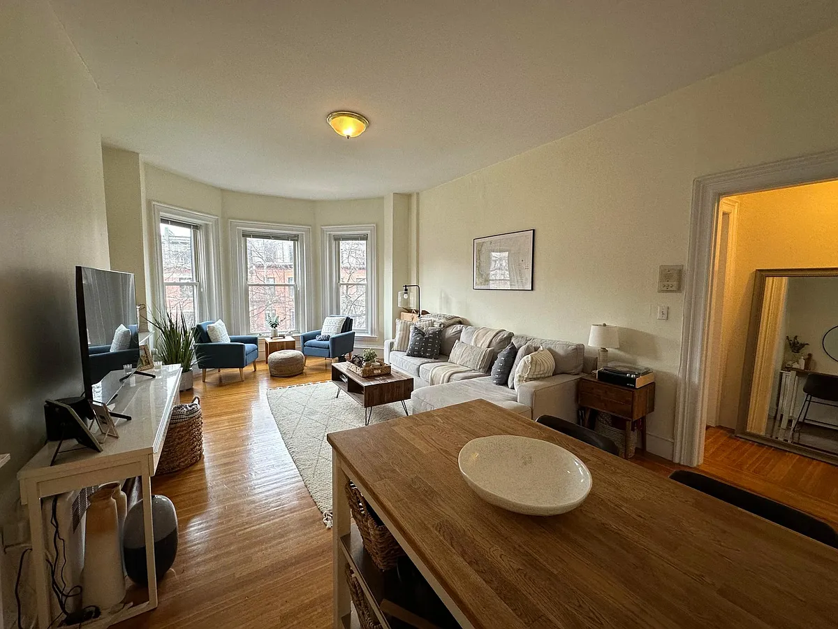 Building Photo - 300 Marlborough St #7