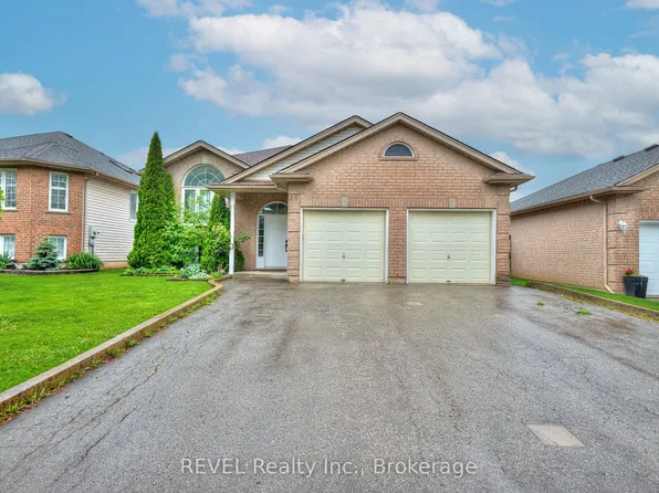 28 Quaker Rd, Welland, ON L3C 7K7