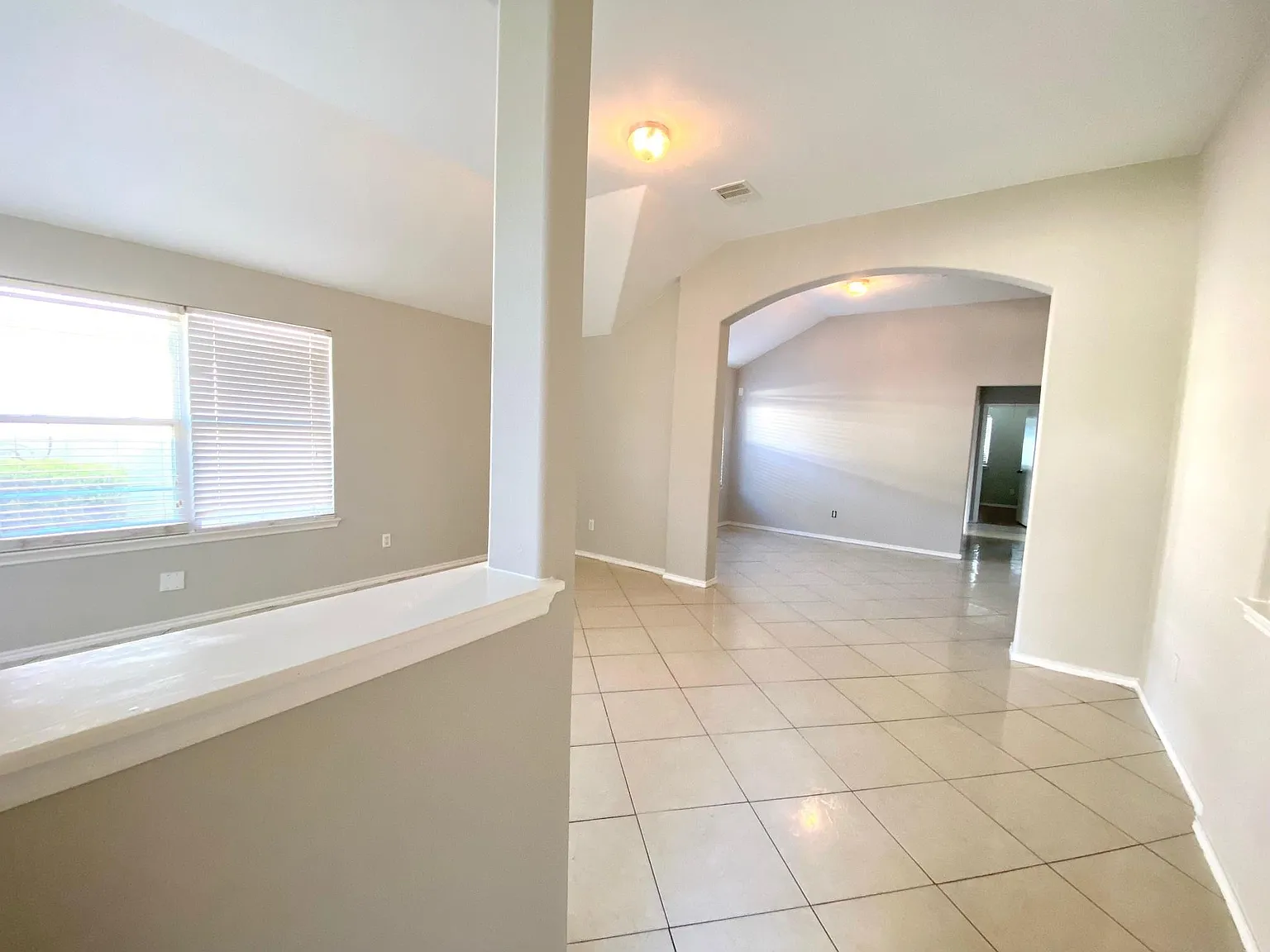 3 bed, 2.0 bath, 1518 sqft, $1,800 — Photo 4