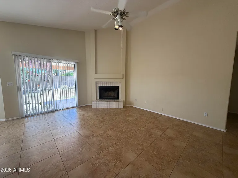 1289 W Maria Ln — Photo 10