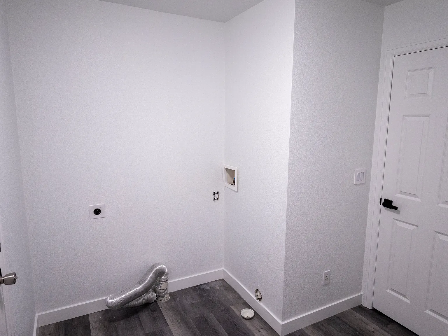 3 bed, 2.5 bath, 1510 sqft, $2,550 — Photo 2