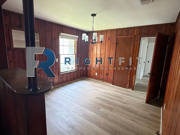 1214 Mockingbird Ln — Photo 3