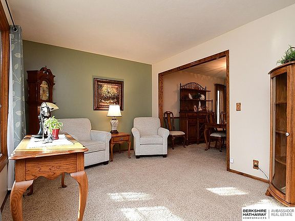 4th image of 1322 N 161st St