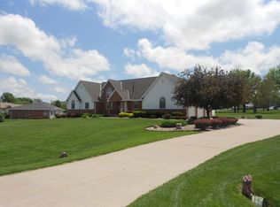4 Fairway Dr, Wahoo, NE 68066