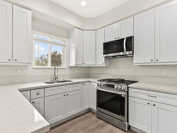 4th image of 4508 Hedda St #2