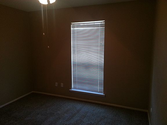 2nd image of 26 E Mountain Creek Ct