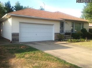 6071 Ascot Rd, Mayfield Heights, OH 44124