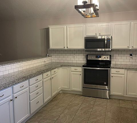 5th image of 1623 N Plantation Ave