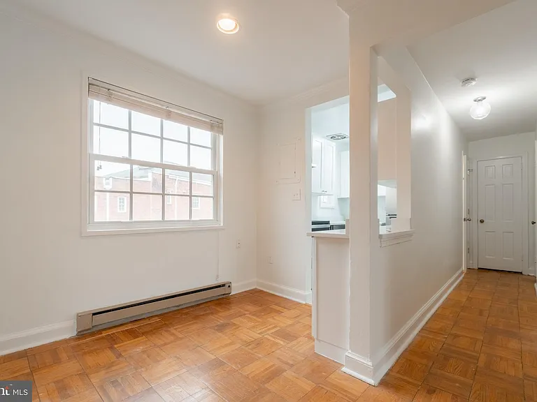 1718 W Abingdon Dr #302 — Photo 21