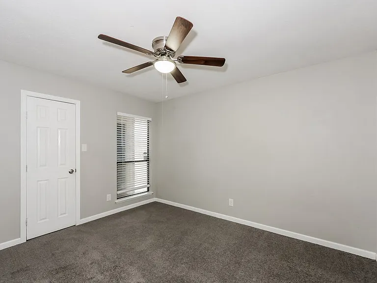 7709 Landmark Ridge St — Photo 12