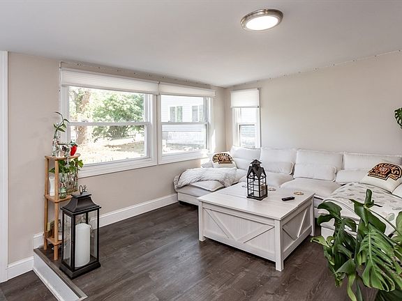5th image of 39 Beechwood Ave