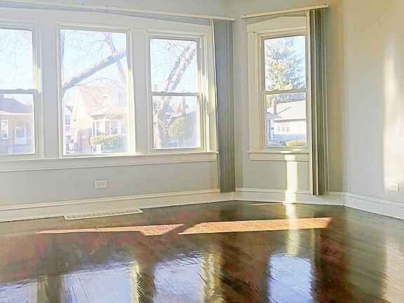 4th image of 1023 S 22nd Ave