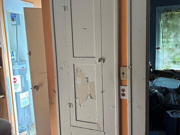 5th image of 1564 Godwin St