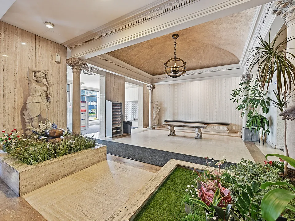 50 Jerome Cres
