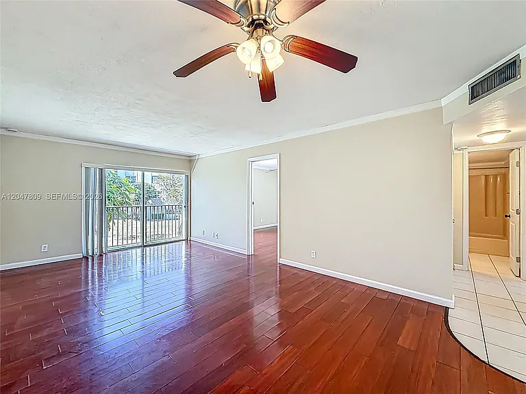 8740 N North Sherman Cir #206 — Photo 8
