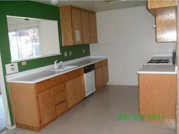 2nd image of 4001 Colfax Ct